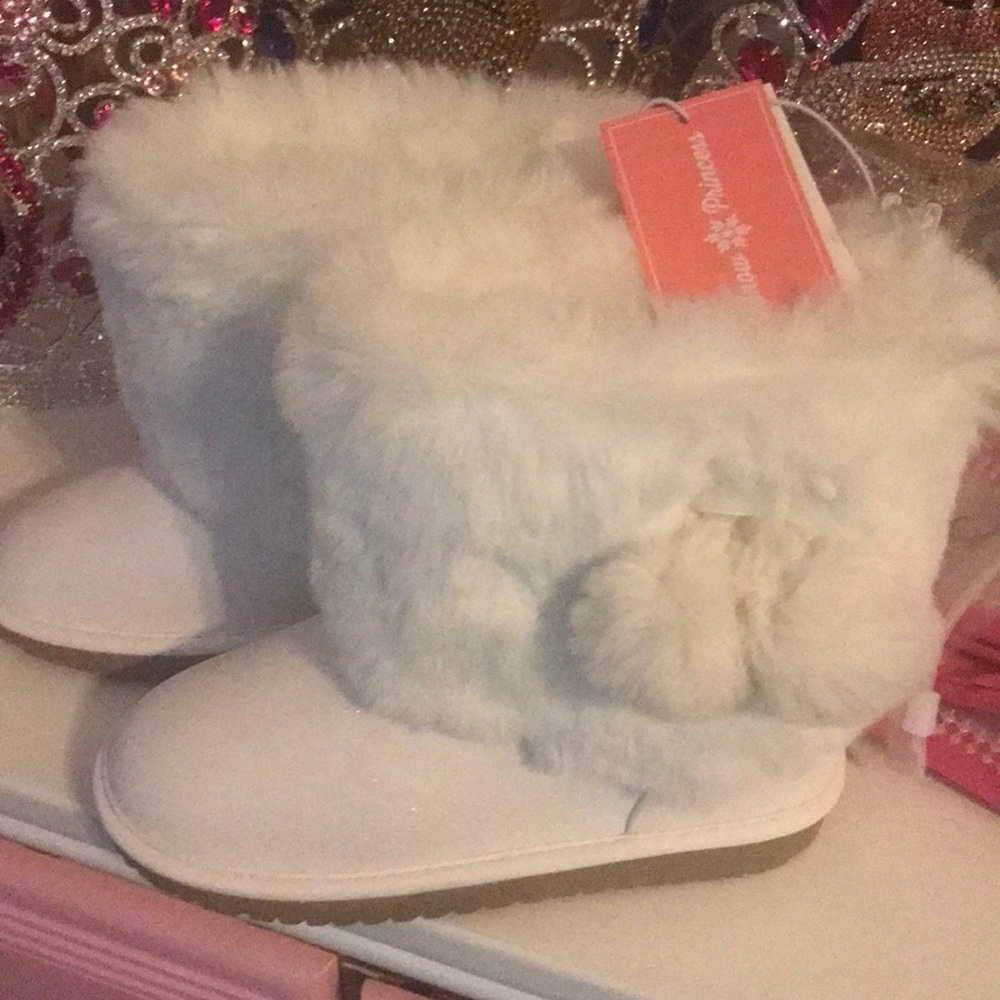 New toddler size 11 winter boots